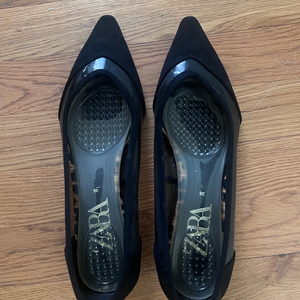 Zara Black pointy flats